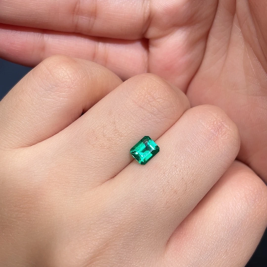 祖母绿裸石0.75ct哥伦比亚沃顿吉尔德vb