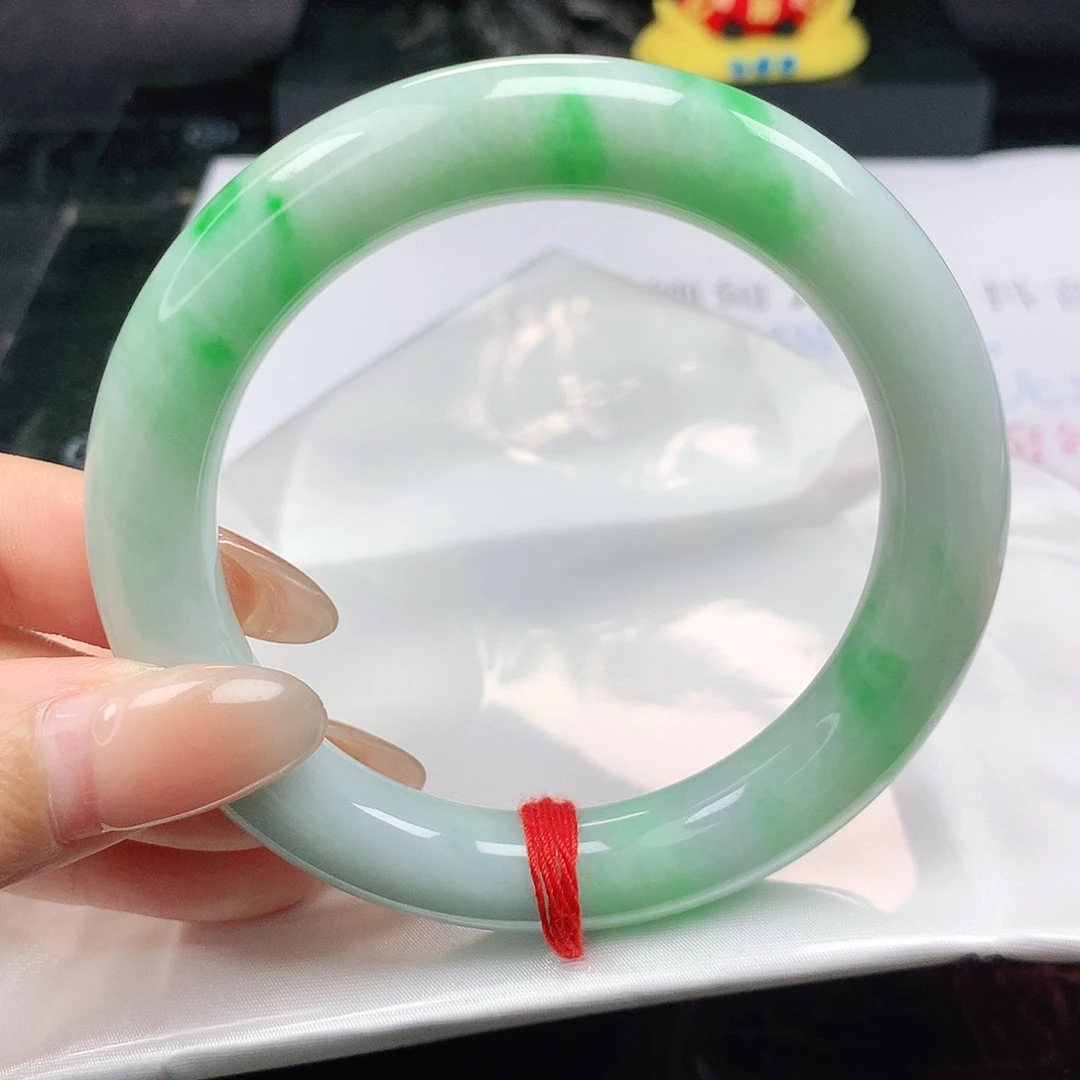 未镶嵌手镯(圆镯)翡翠