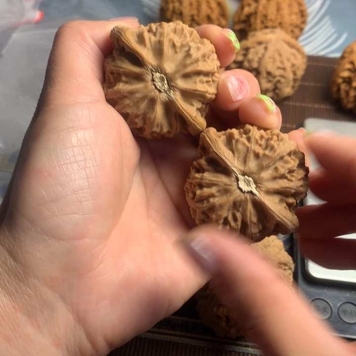 吊坠文玩核桃荆****）宫灯