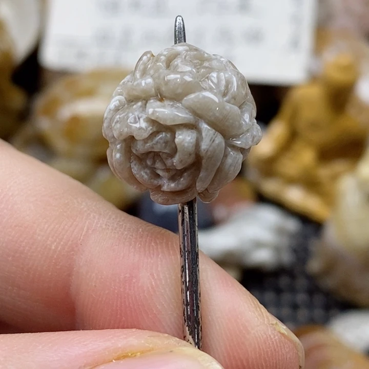 颈饰未镶嵌硅化珊瑚（珊瑚玉）小