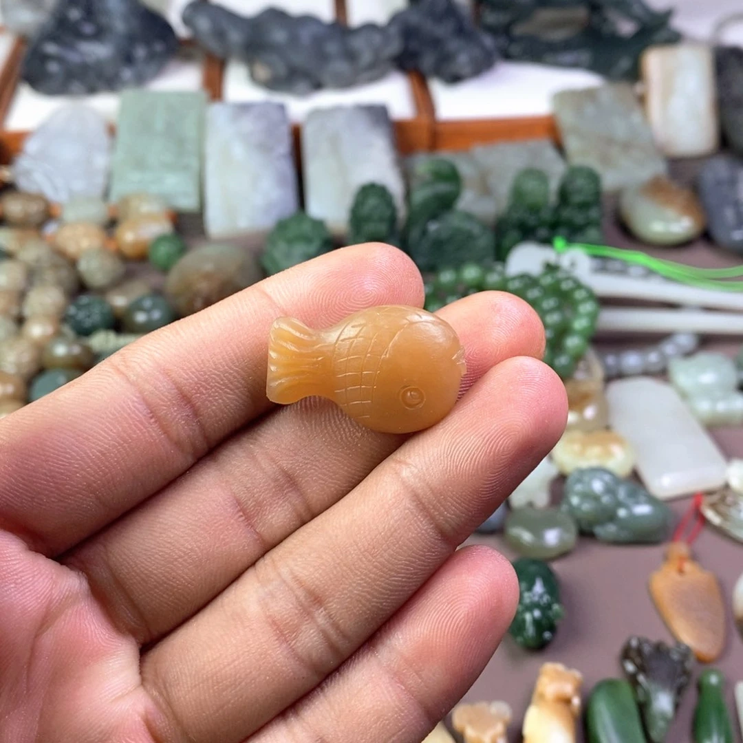 和田玉颈饰未镶嵌紫*