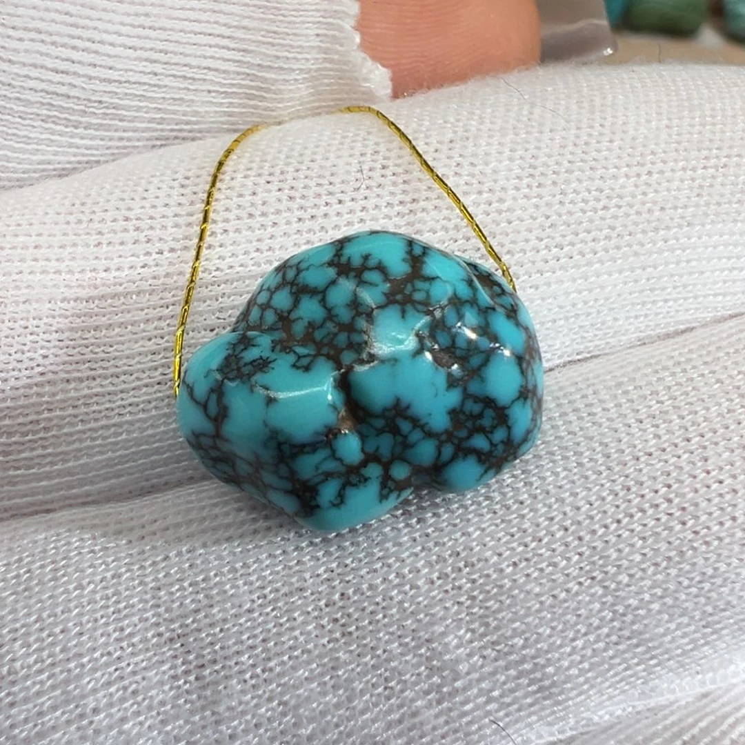 绿松石配饰未镶嵌