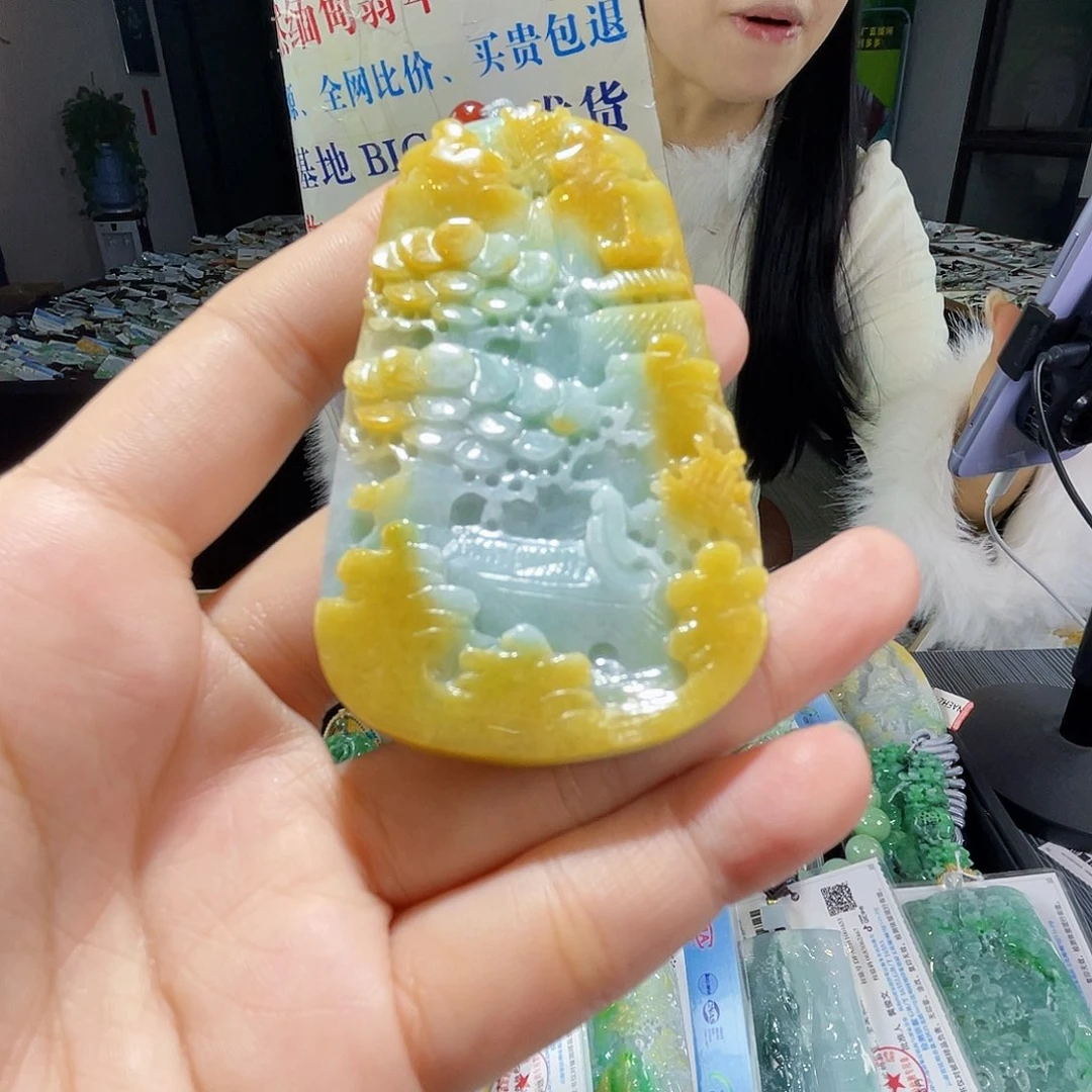 颈饰未镶嵌翡翠一