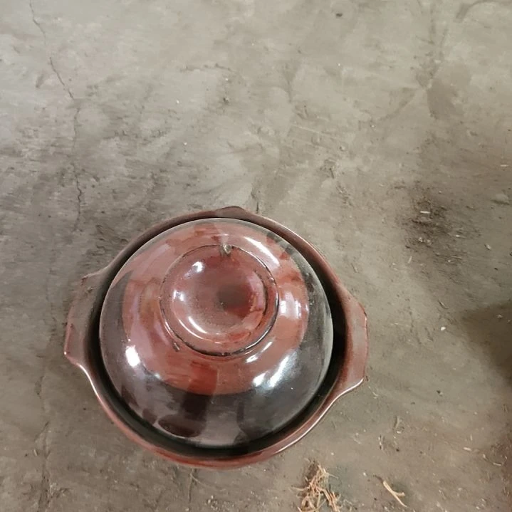 摆件。陶瓷盘子碗啥都有