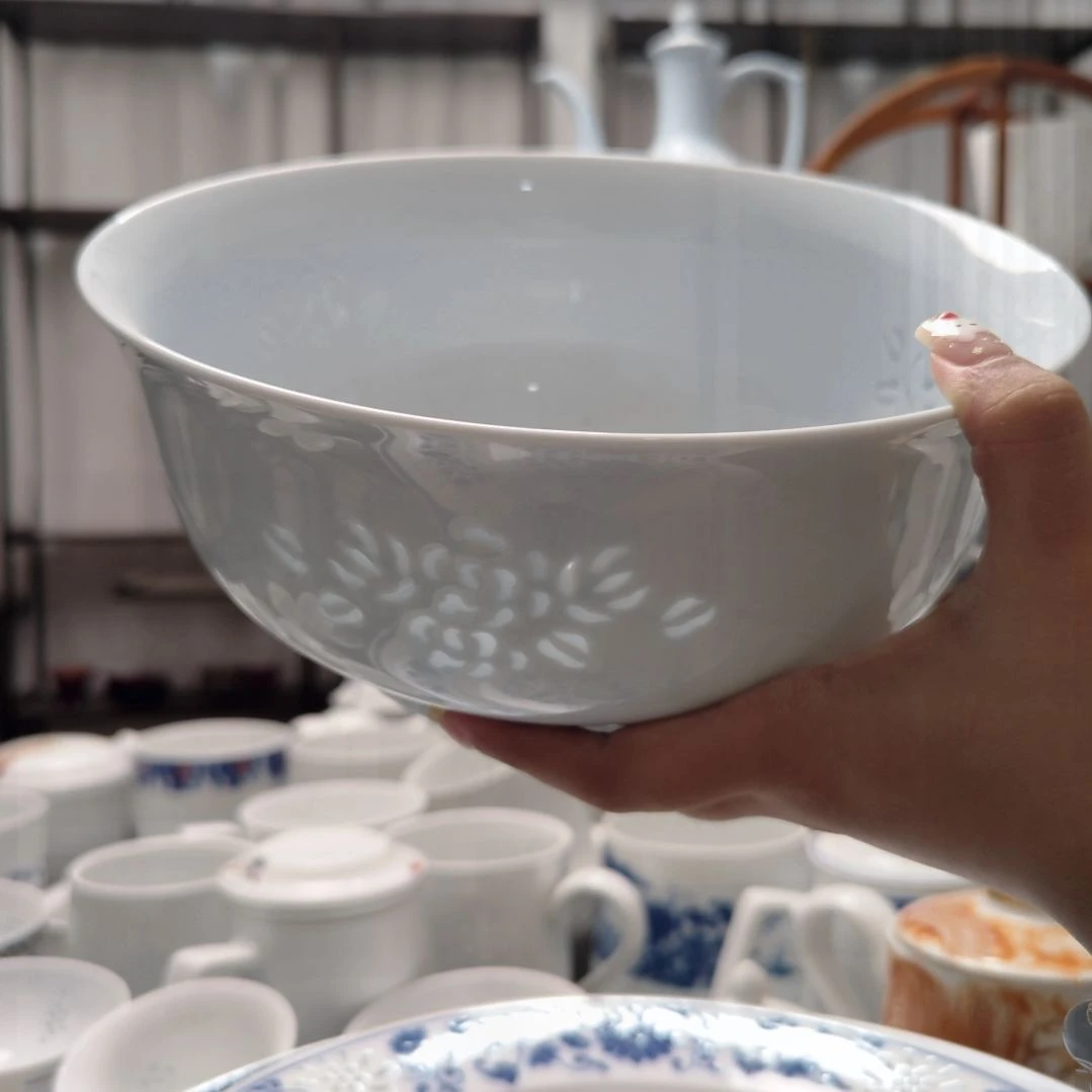 瓷青釉玉牡丹8.5寸汤碗一个