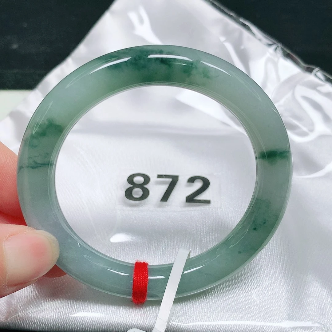 未镶嵌手镯（圆镯）翡翠64号翡翠手镯