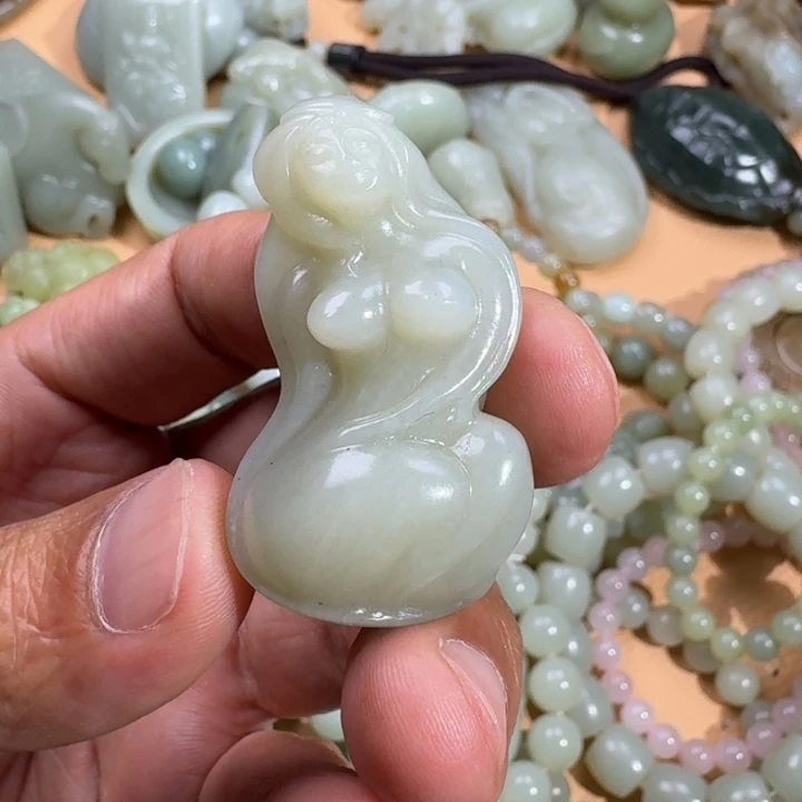 和田玉未镶嵌吊坠(不含链)