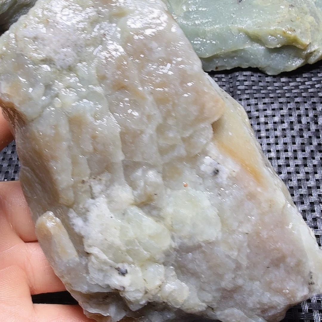 和田玉（糖玉）未镶嵌珠宝半成品