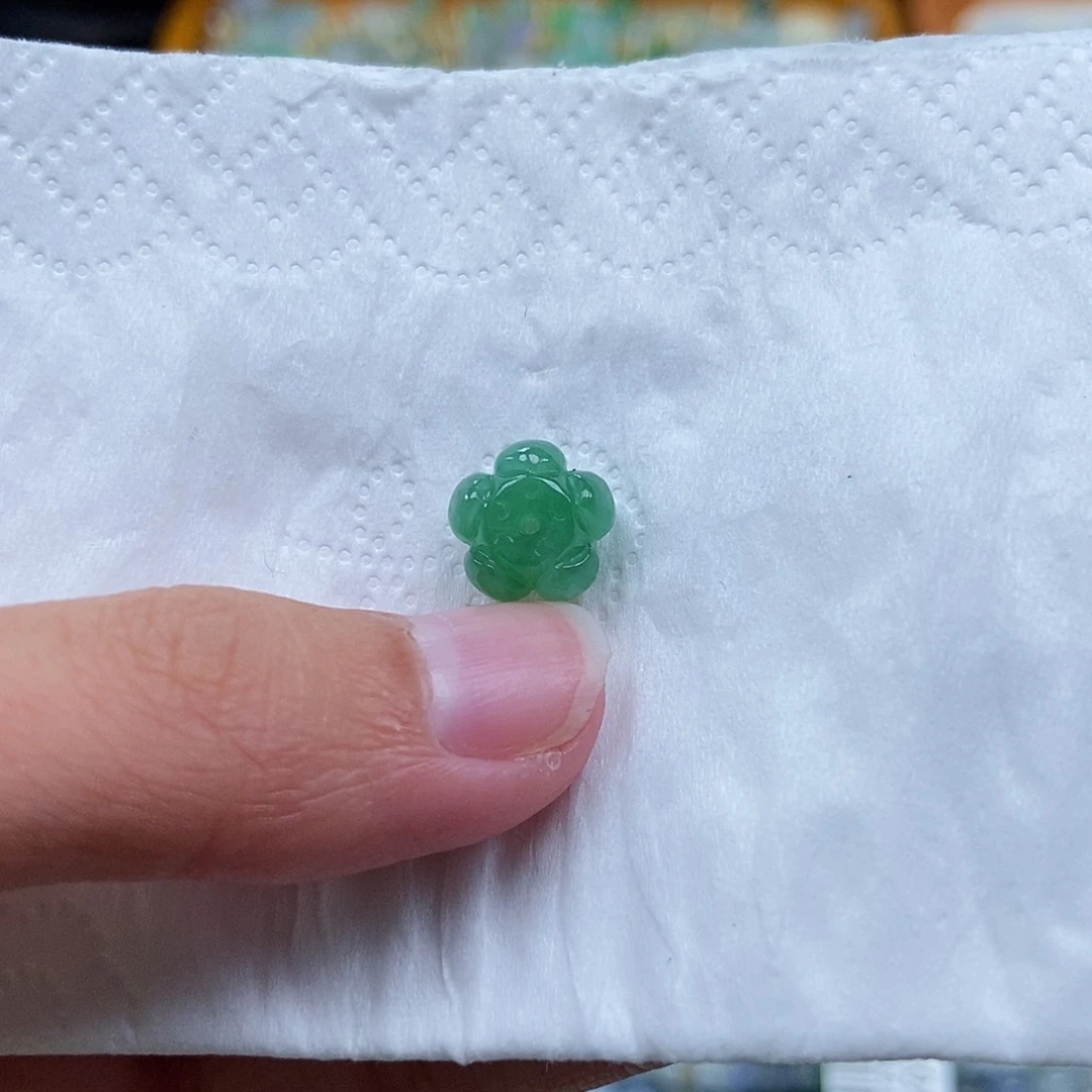 未镶嵌挂件翡翠卜****豆闪