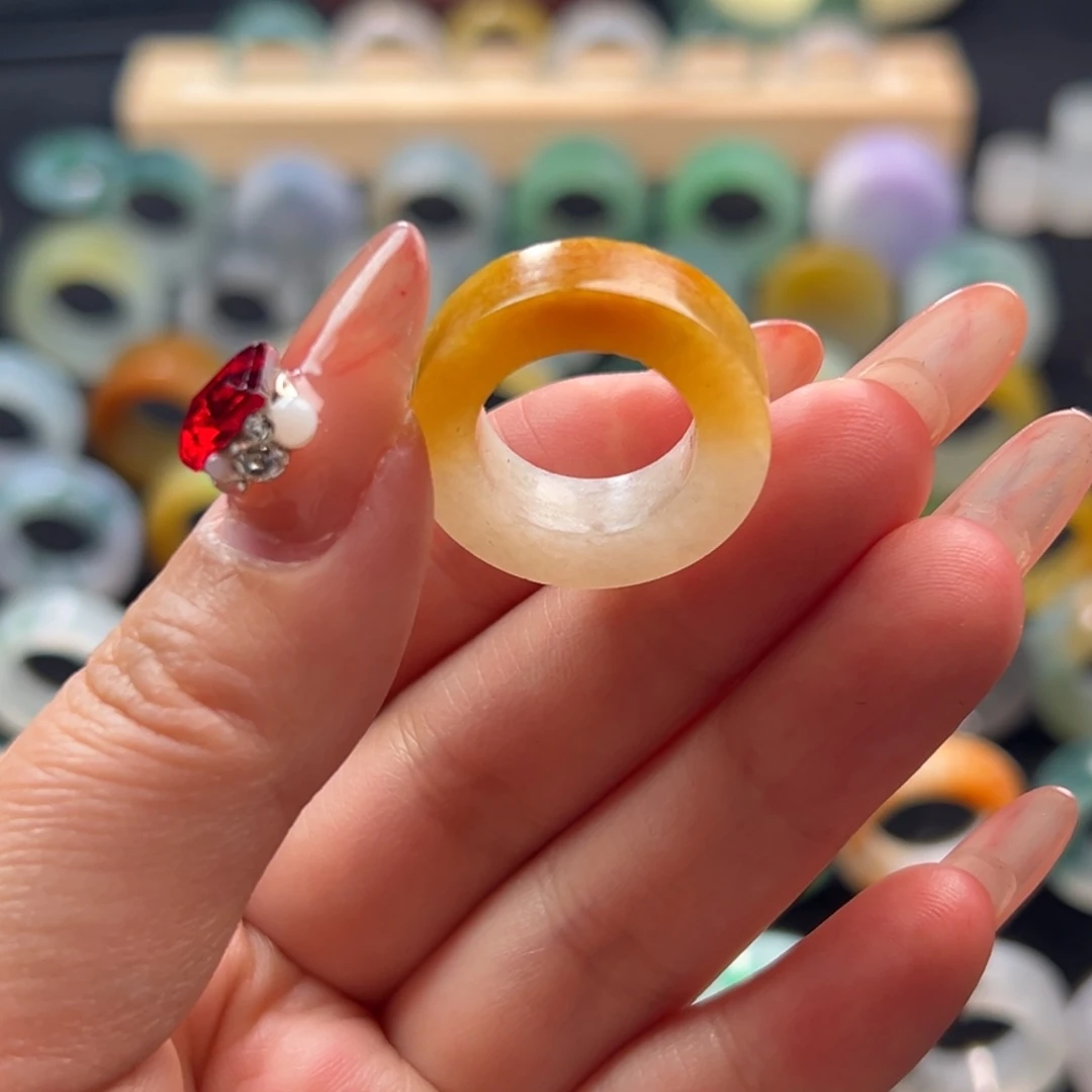 定制翡翠黄翡未镶嵌空*