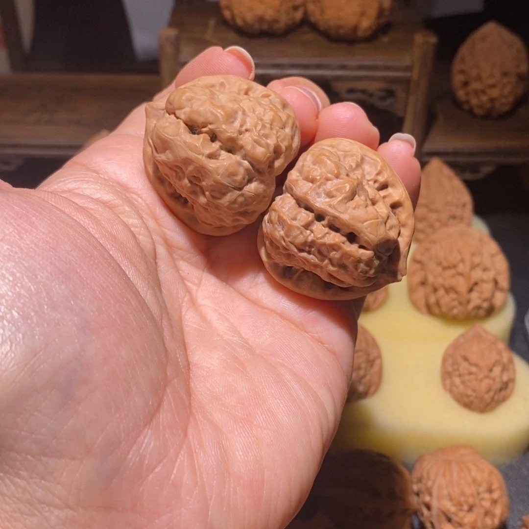 文玩核桃吊坠蛤么头37+