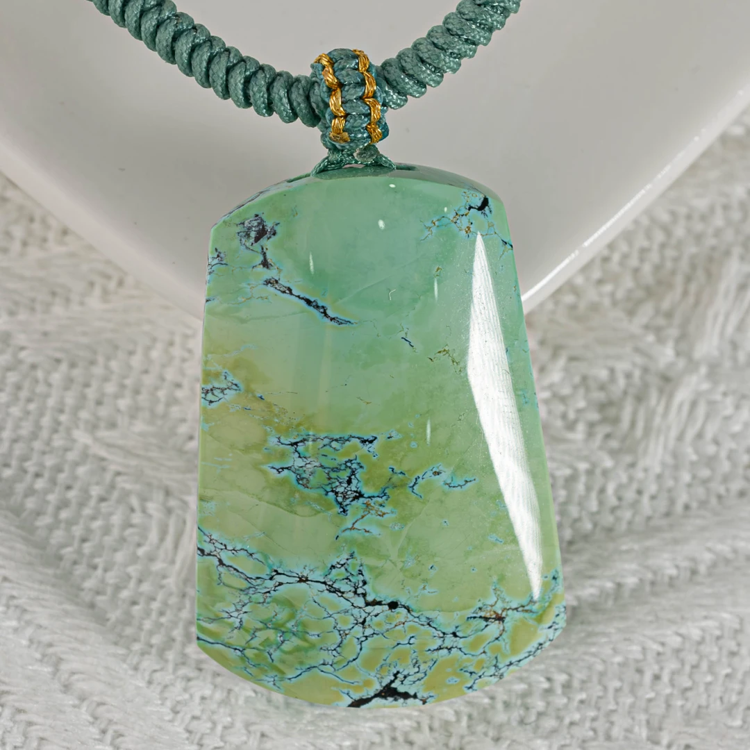 【东方灵玉】天然原矿绿松石高瓷精品玉化渐变特色平安无事牌吊坠
