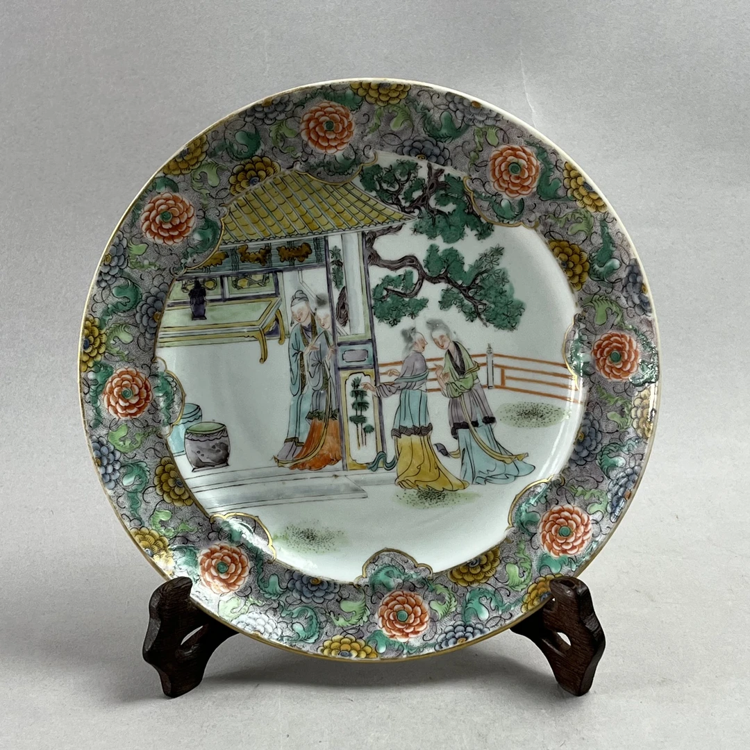 A01169 清咸丰广彩人物故事花卉纹赏盘 直径20cm