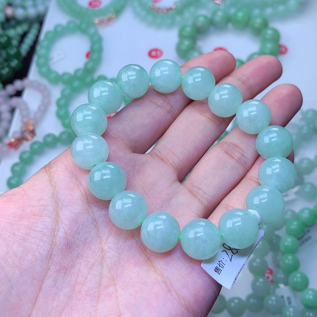 白***哲毛衣链未镶嵌翡翠