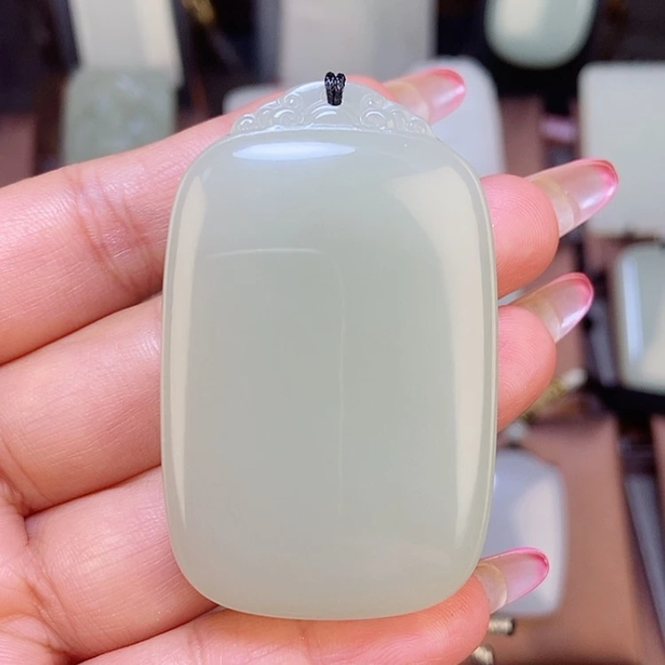 【闪购商品】颈饰未镶嵌和田玉