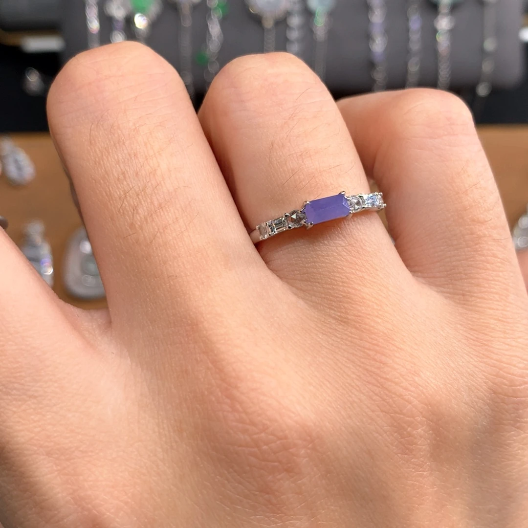 如***宝翡翠18K金镶嵌戒指戒指