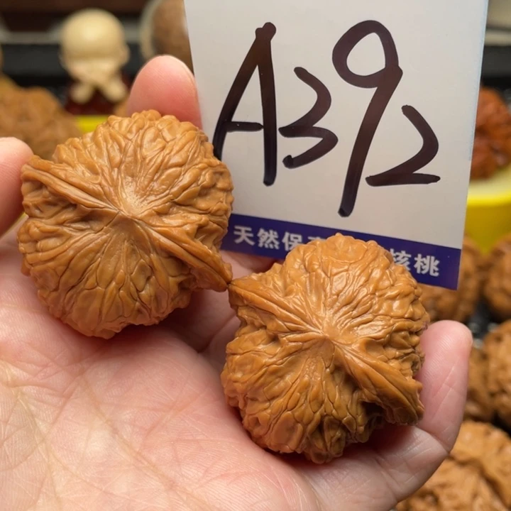 把件桃核磨盘狮子头37