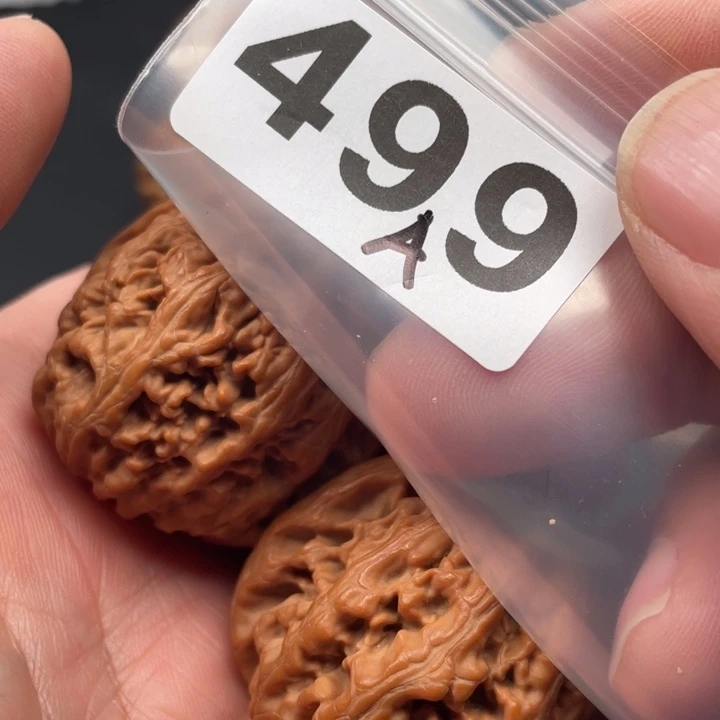 文玩核桃吊坠?**劉凤凰台42