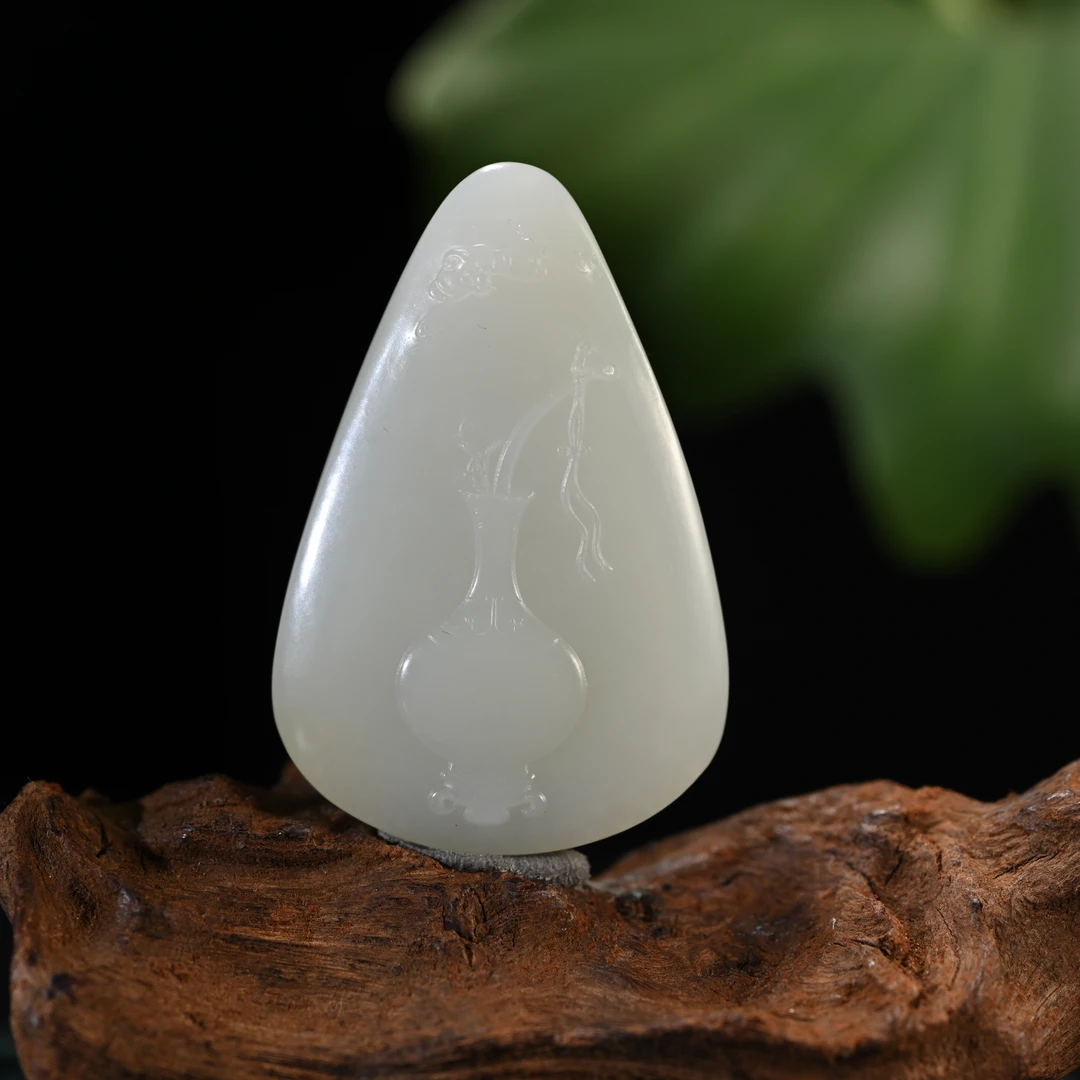 Lot8823 2511120060和田玉平平安安挂件/杭拍