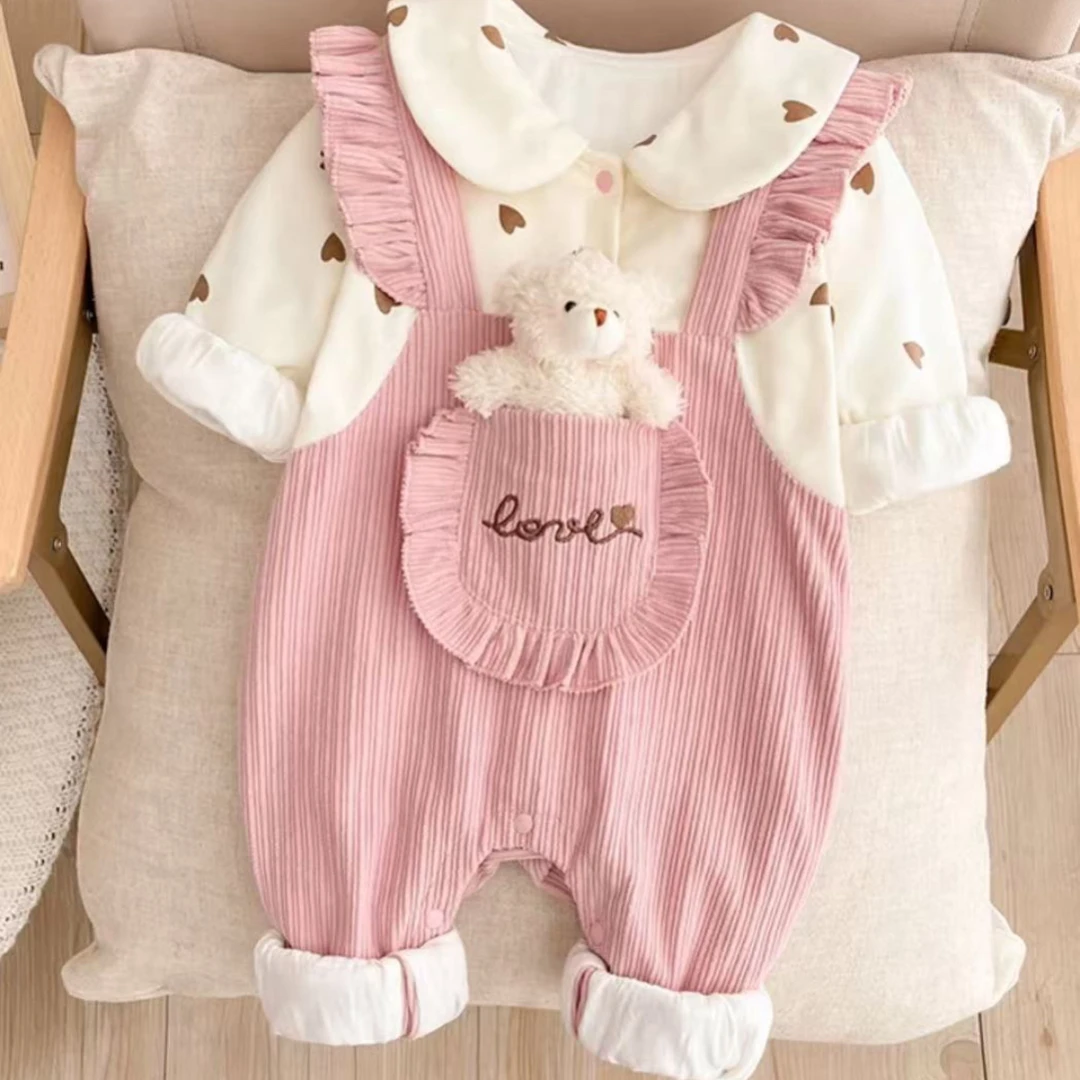 2025新款婴儿连体衣外出服新生满月哈衣女童百天女婴公主连体衣