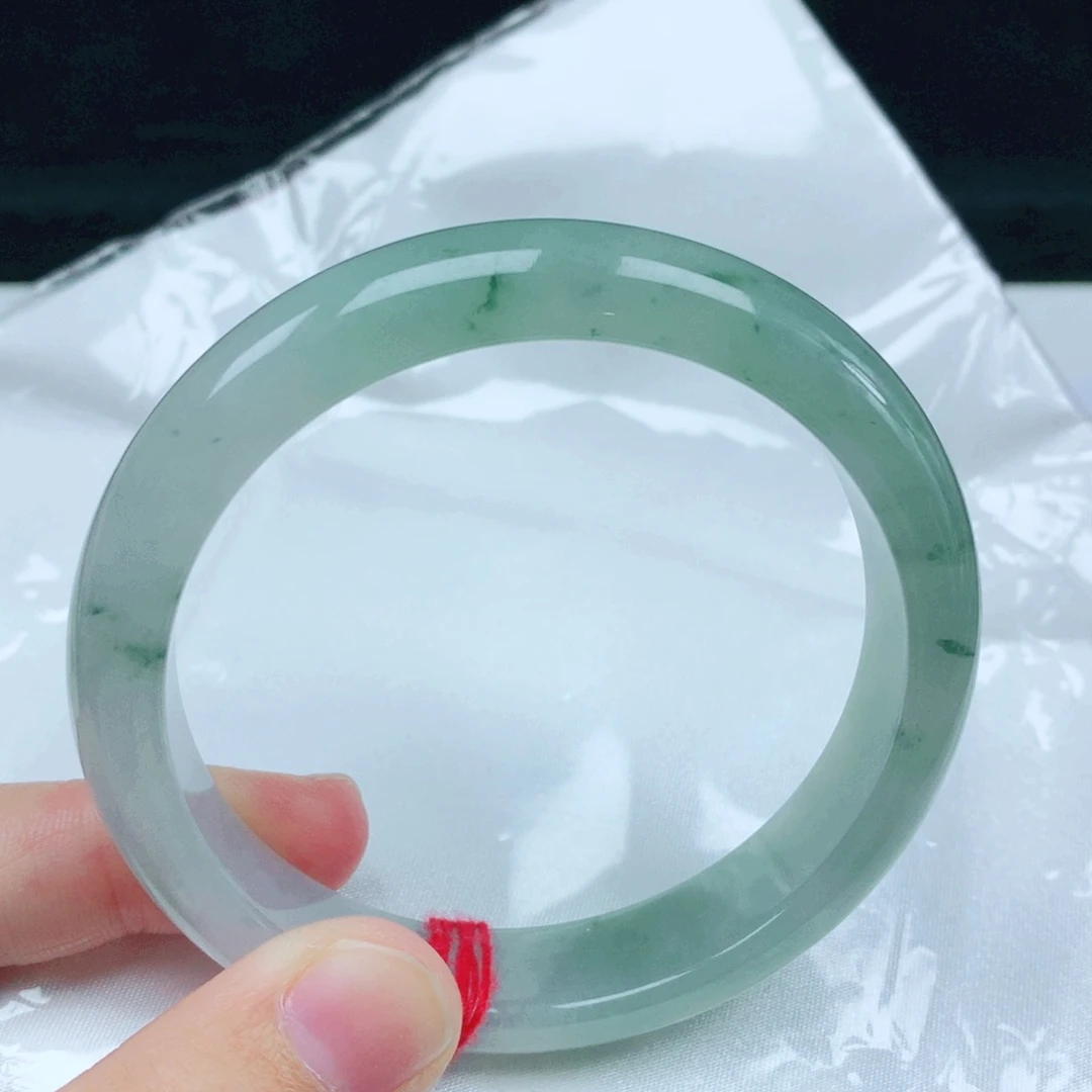1***…翡翠手镯未镶嵌57