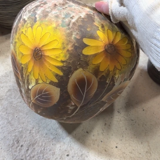 罐默认微瑕，有孔编号15-302