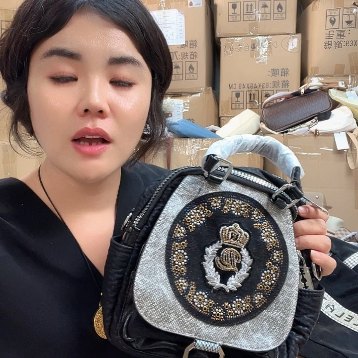PVC包包包包包包包包包包吧