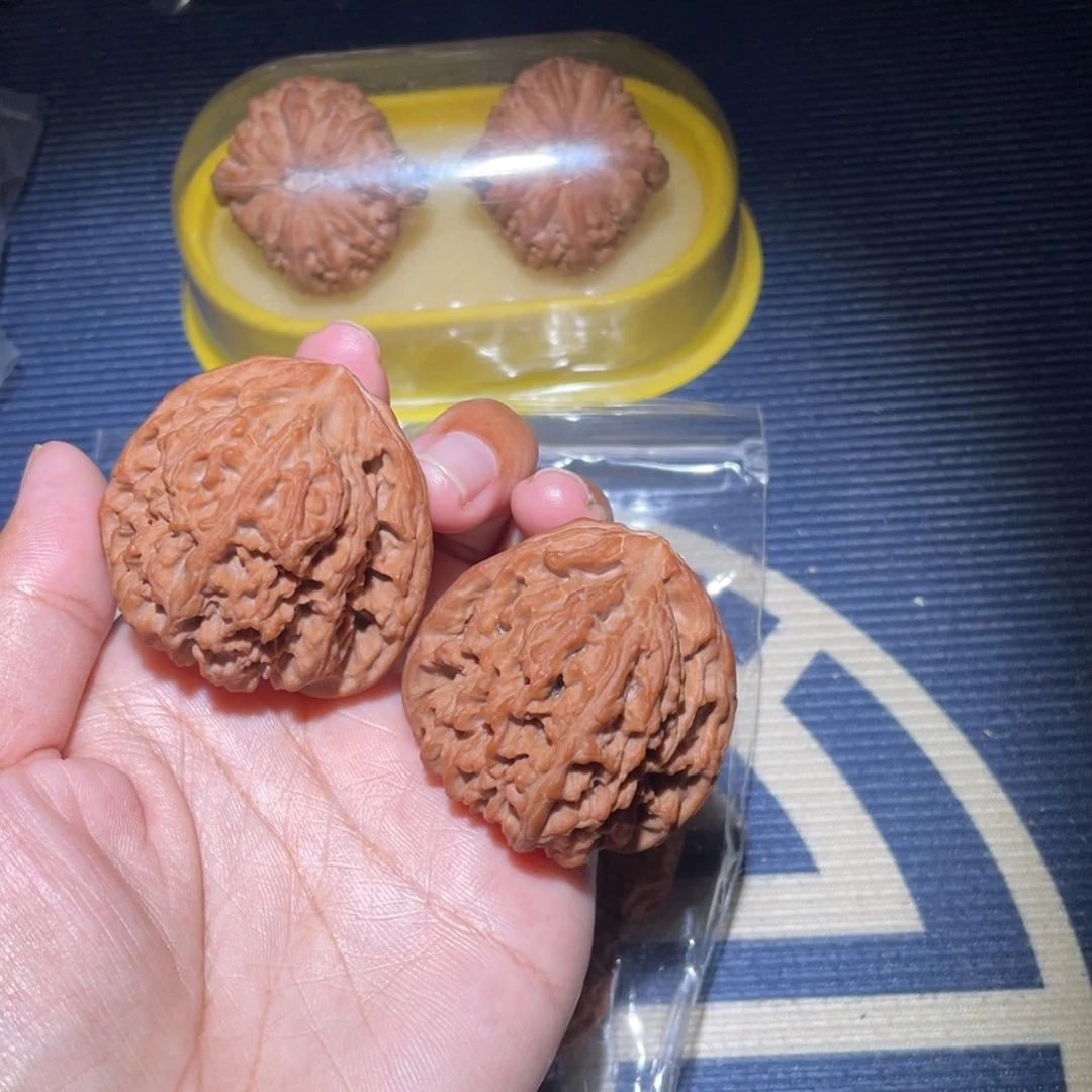 好***连吊坠文玩核桃全品三角疆45