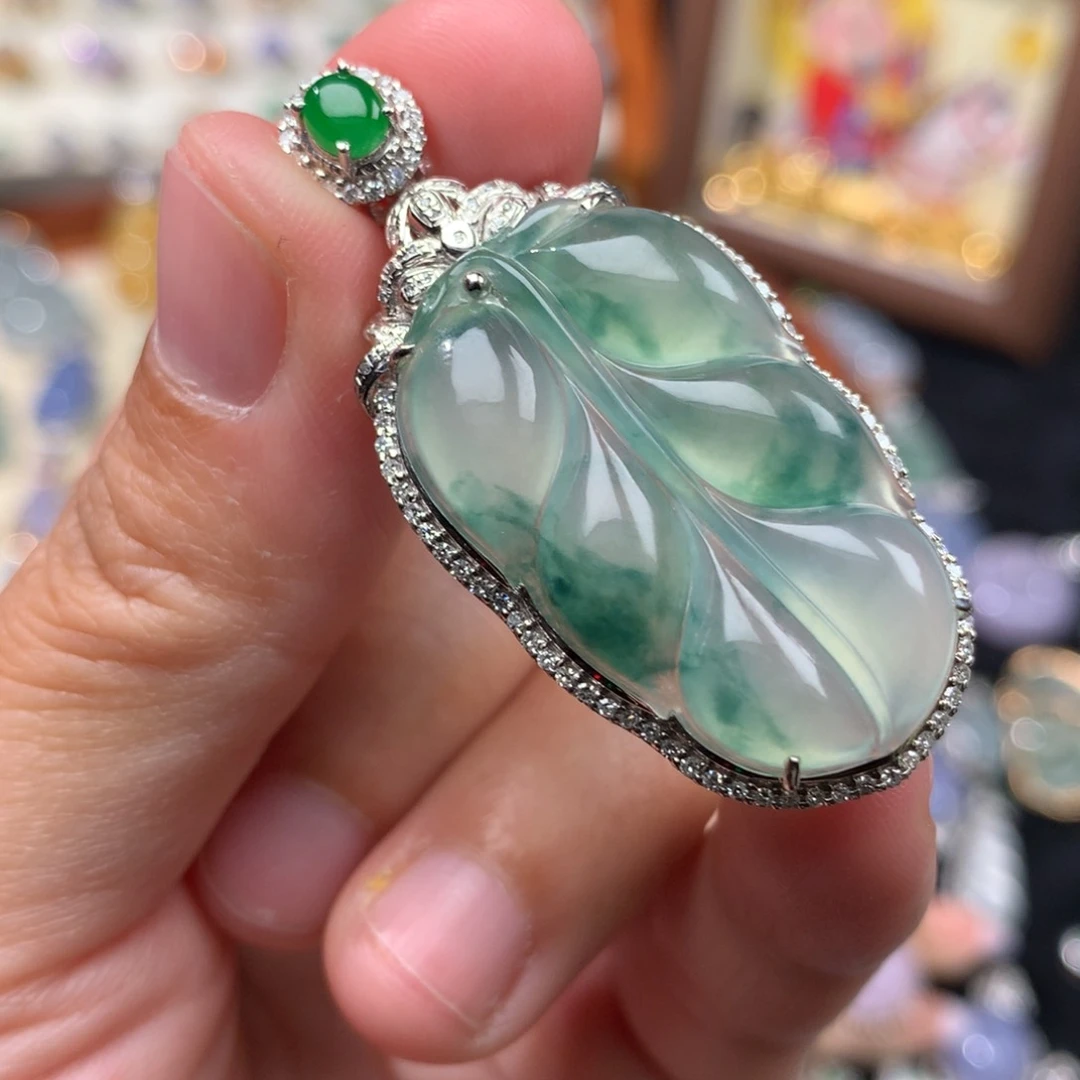 吊坠(不含链)18K金镶嵌翡翠