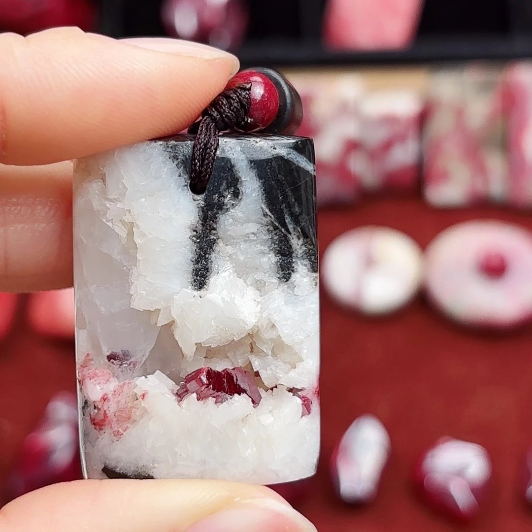 东***酥天然辰砂瑞琰朱砂马仙溪聚宝盆吊坠