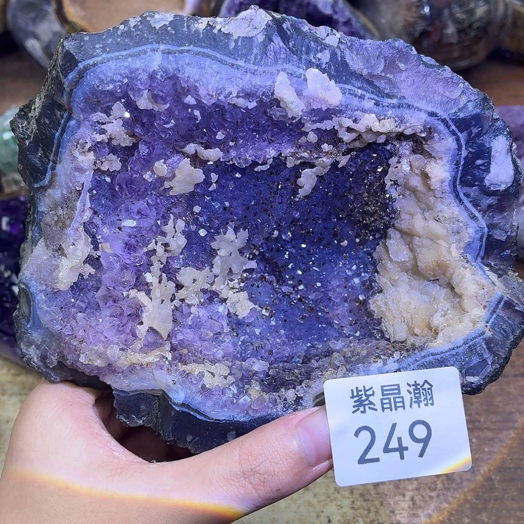 水晶大型摆件（非配饰）未镶嵌