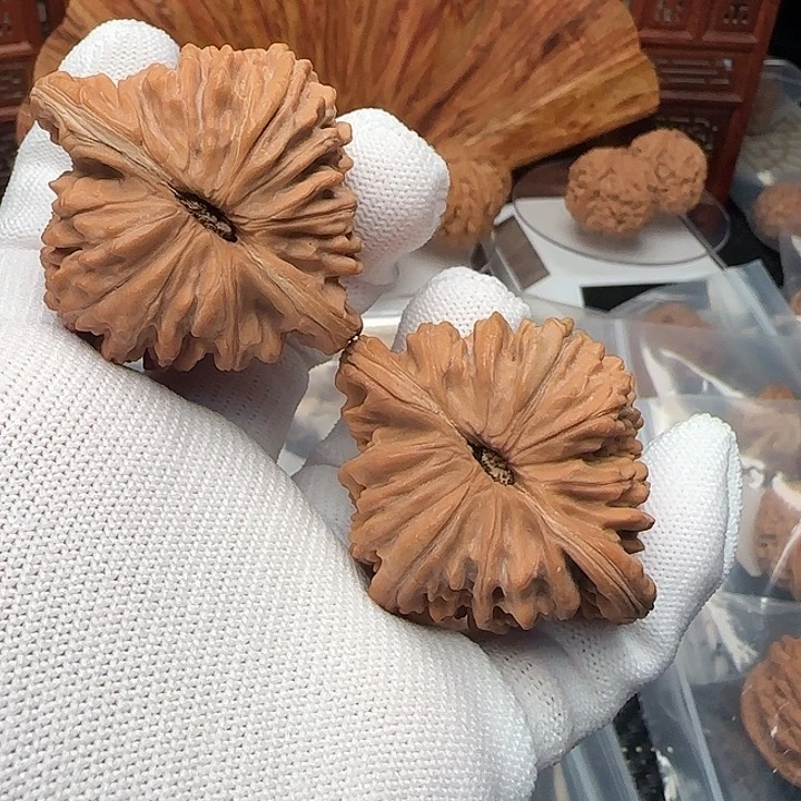 文玩核桃吊坠全品四座楼50尺53克多