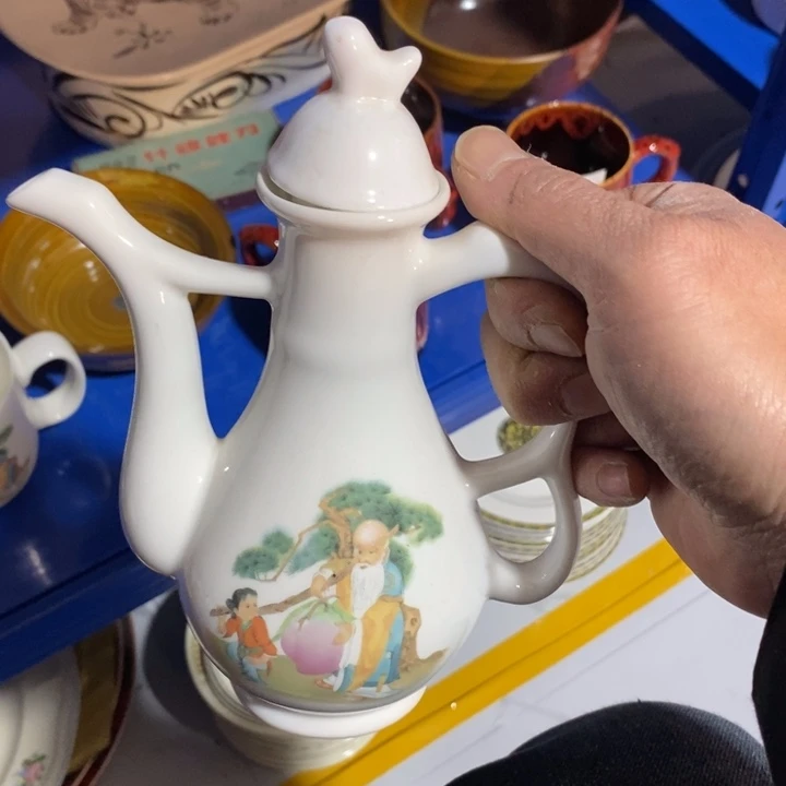 瓷片寿星大酒壶一个