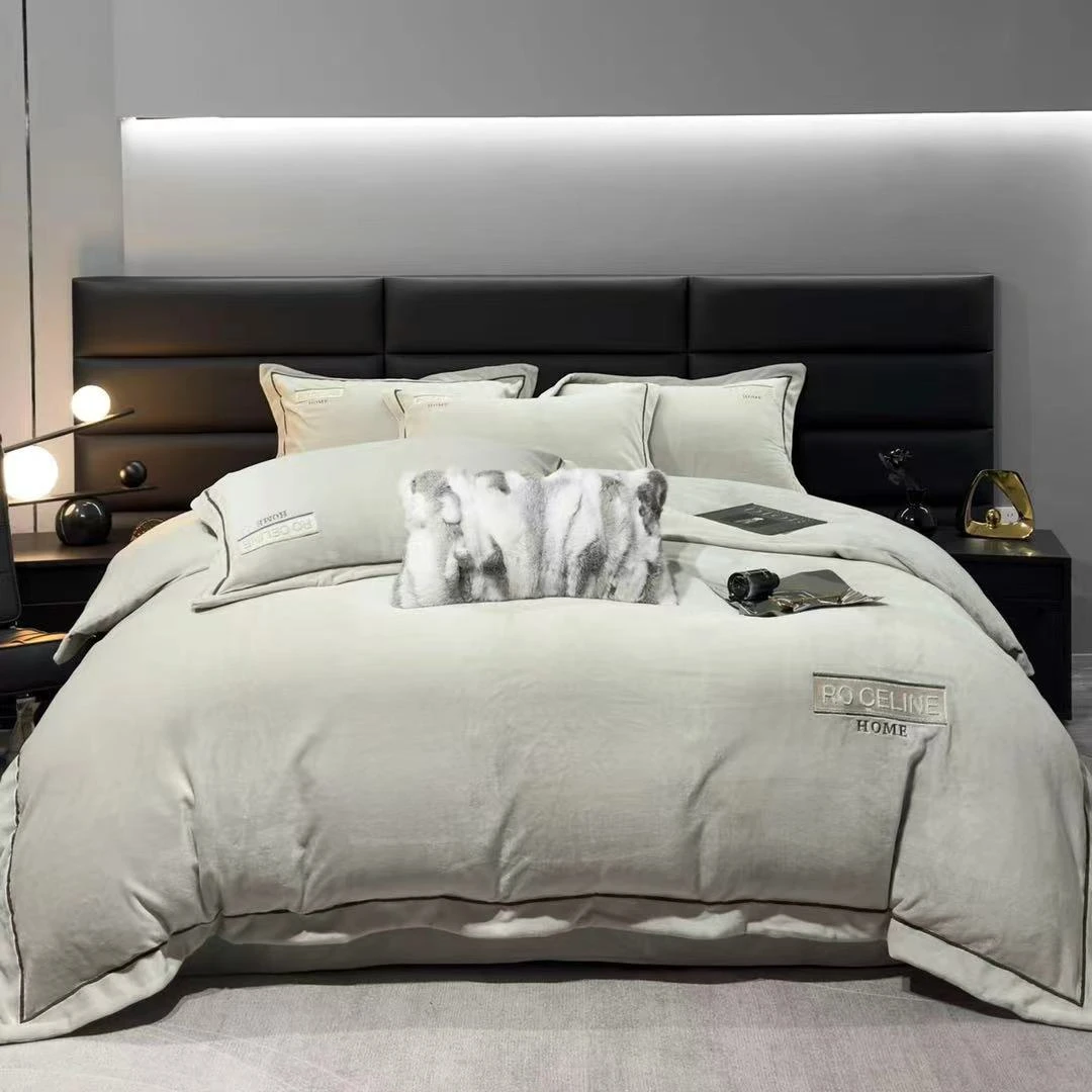 牛奶棉绒四件套高克重拼接工艺手感细腻顺滑防静电冬季防寒保暖