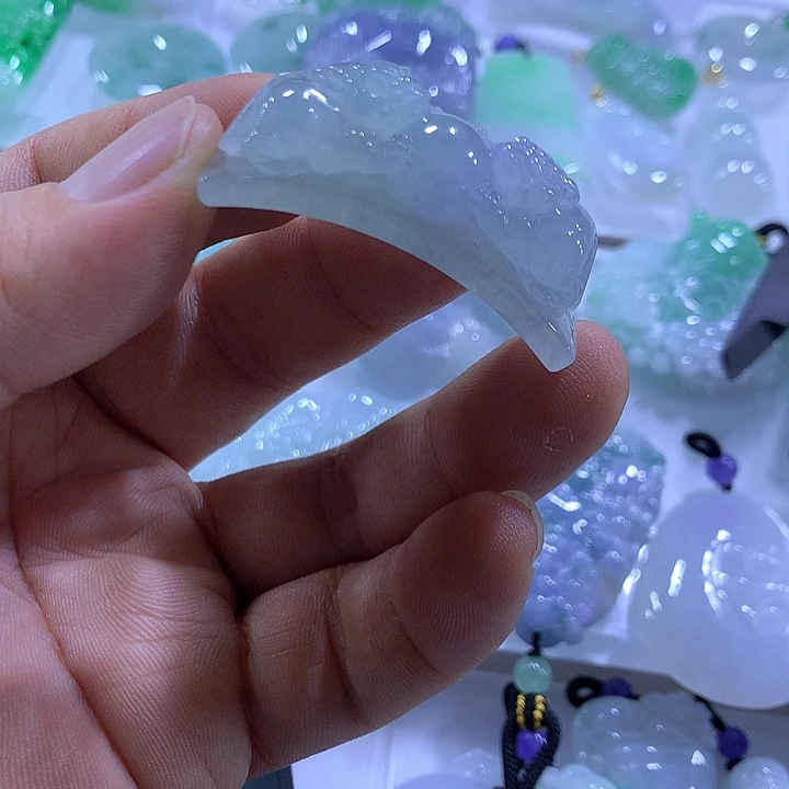颈饰未镶嵌翡翠天然翡翠A货吊坠