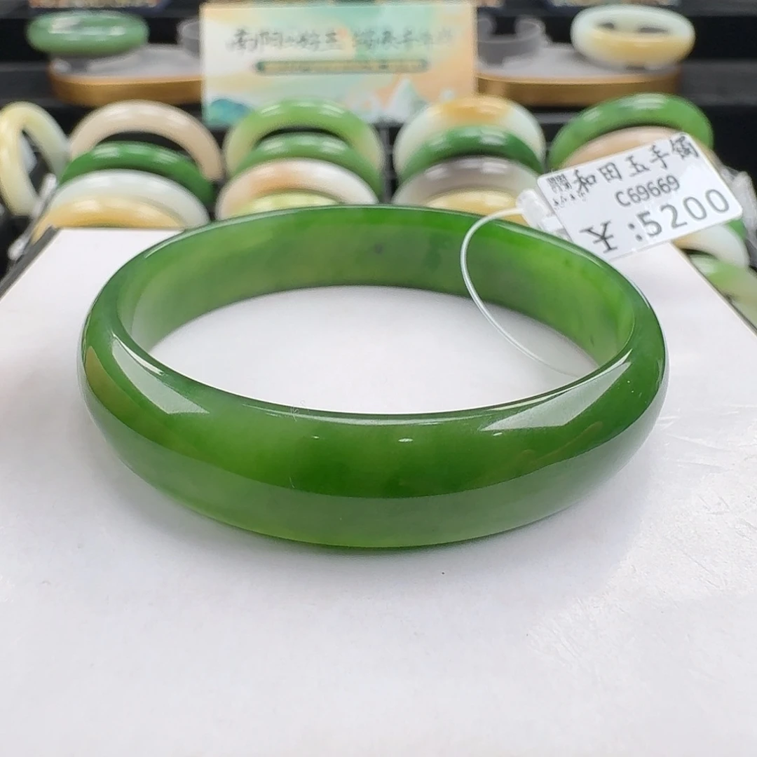 和田玉手镯未镶嵌51，52