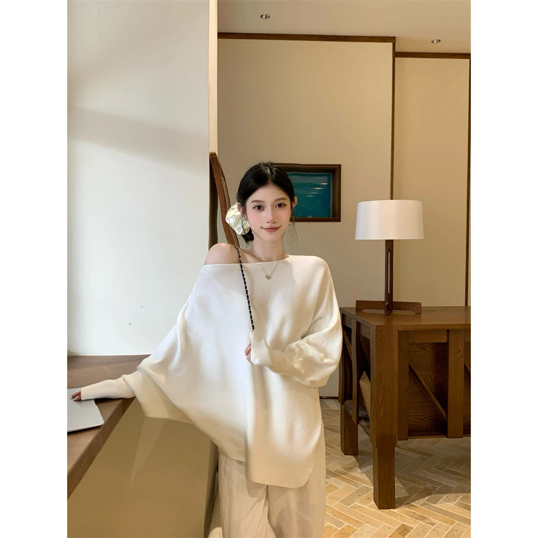 辣妹斜肩上衣女秋冬季新款宽松蝙蝠袖毛针织衫软糯慵懒感毛衣外套