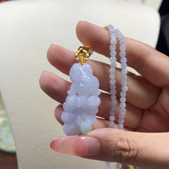 翡翠未镶嵌项链锦鲤