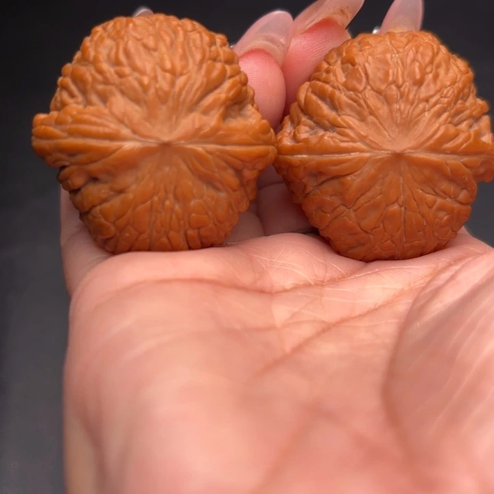 桃核把件40铁锤狮子头