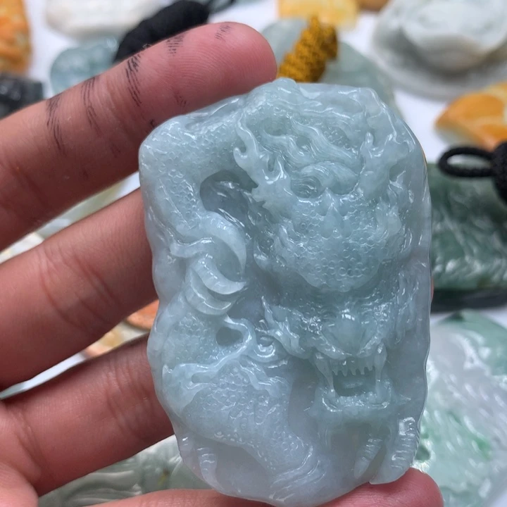 翡翠未镶嵌颈饰保真天然a货翡翠