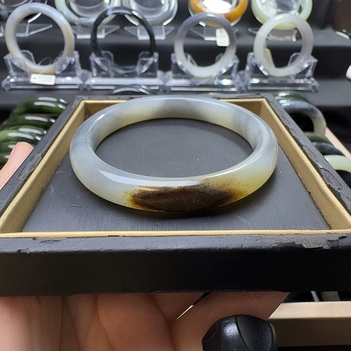 海****和田玉未镶嵌手镯