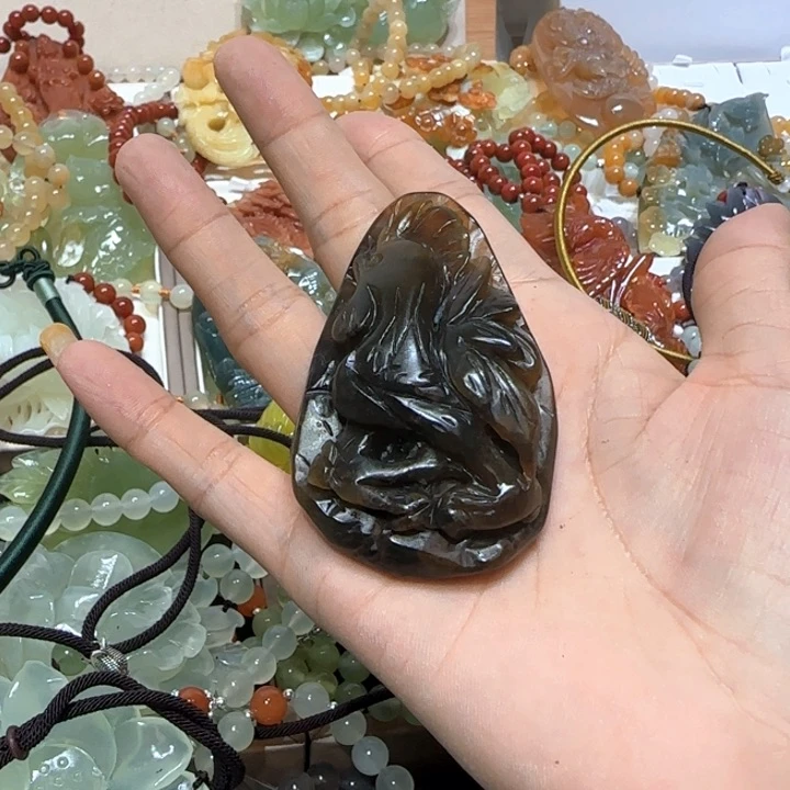 未镶嵌蛇纹石玉吊坠穿****期