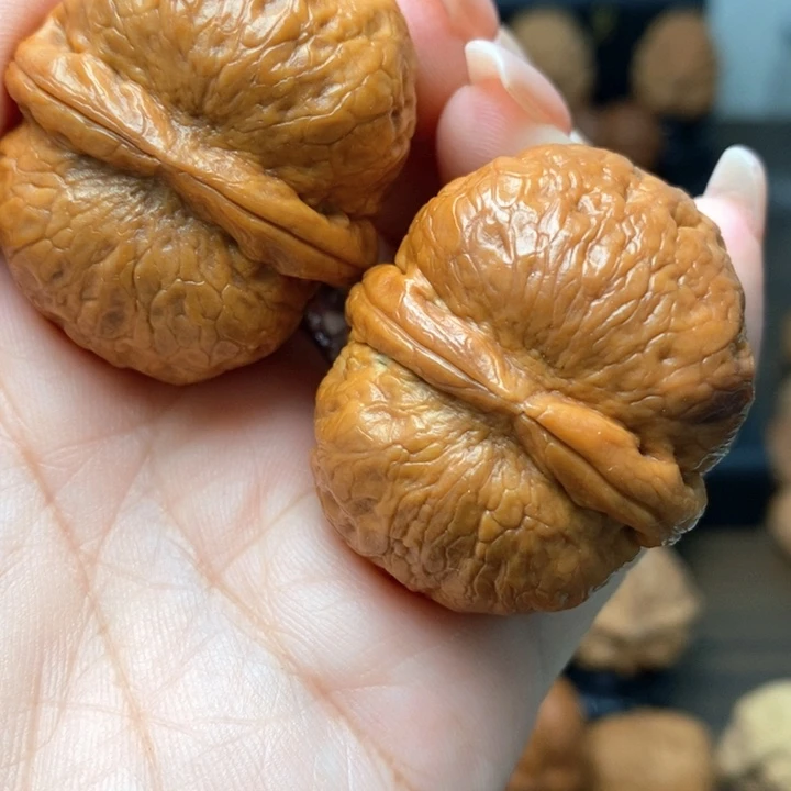 文玩核桃吊坠炸二元宝