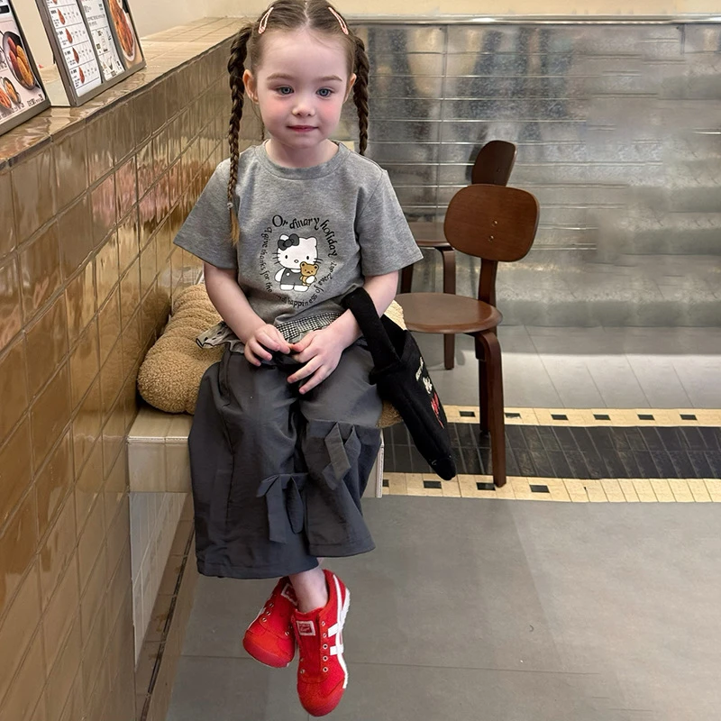 R25110女童夏季KT猫印花短袖拼接波点网纱蝴蝶结宽松休闲裤两件套