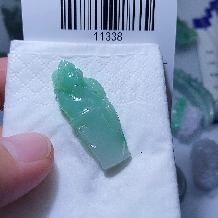 翡翠未镶嵌颈饰天光墟翡翠市场现金代购