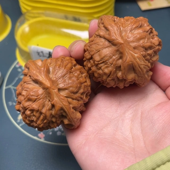 用***4文玩核桃把件53-5825-05