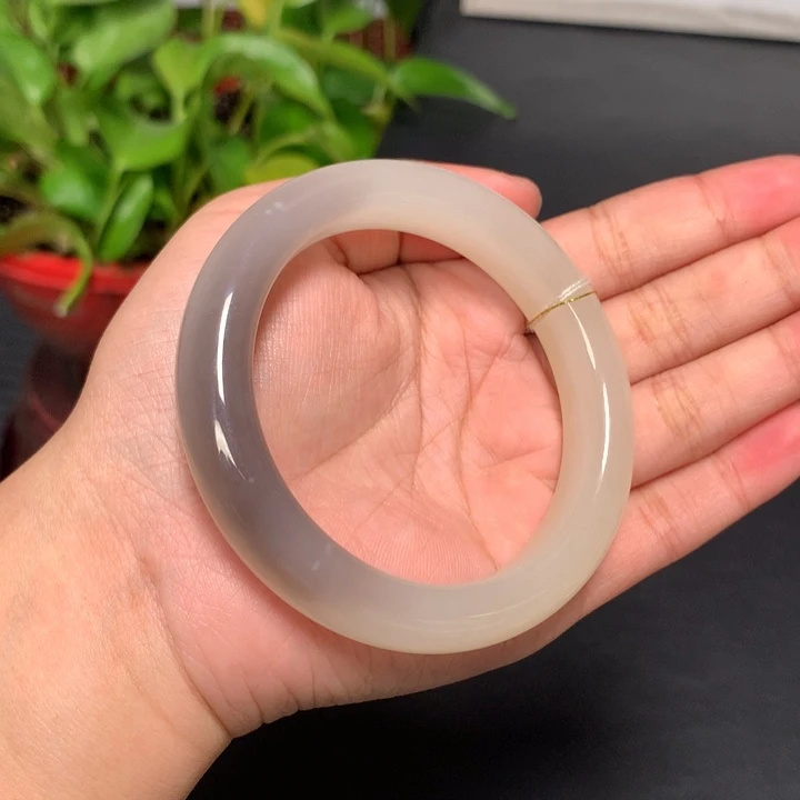 和田玉手镯未镶嵌58