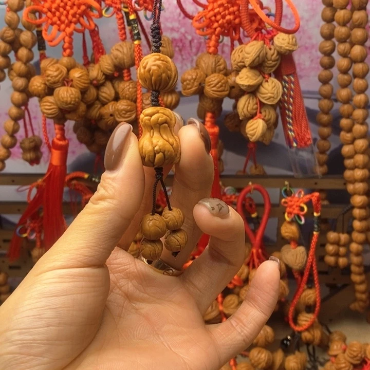 桃核吊坠龙纹桃枭