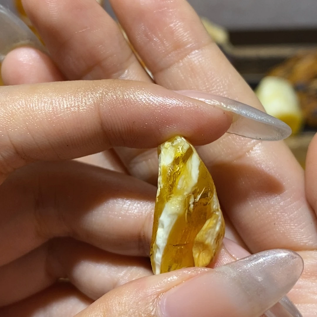 若***丶未镶嵌定制琥珀蜜蜡原石 2.2