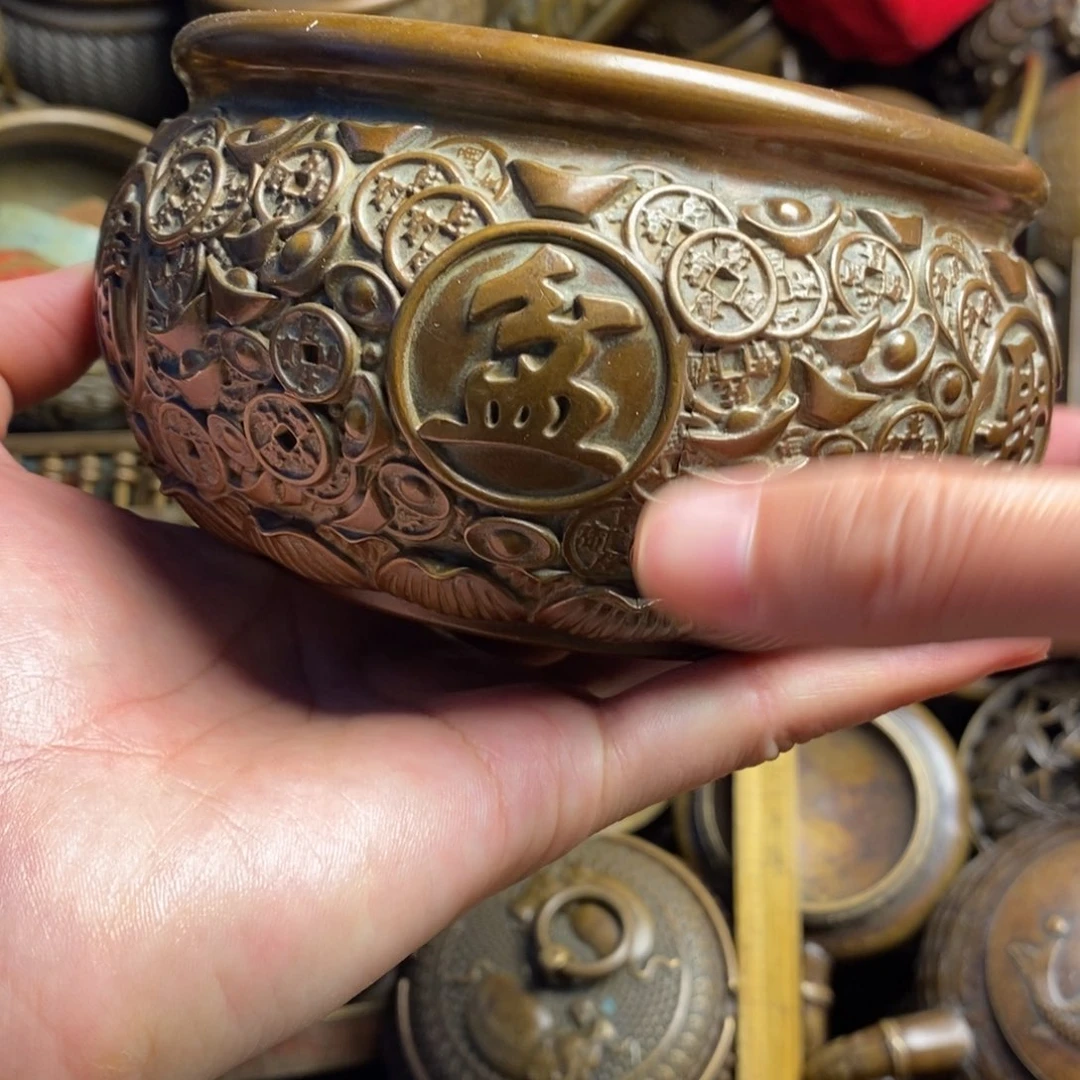 精美铜器做工精良